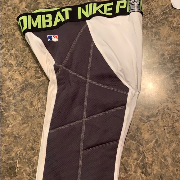 Nike Pro Combat Baseball Sliders - Picture 1 of 2